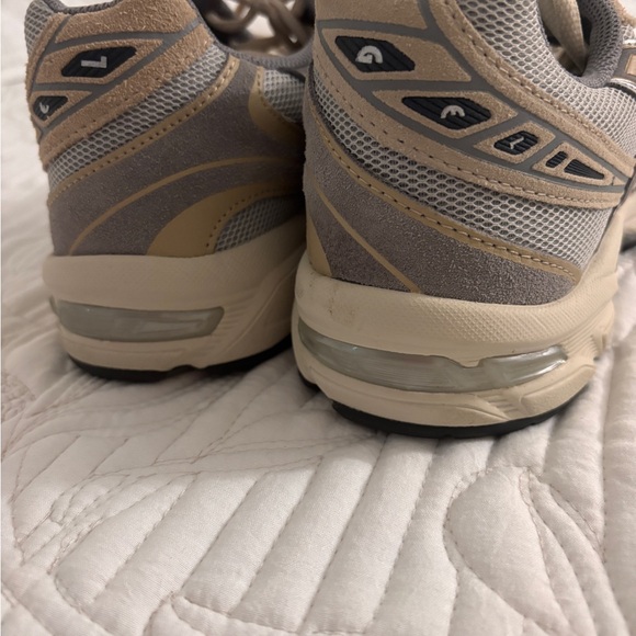Asics Gray and Beige Men\'s Athletic Sneakers main image 7